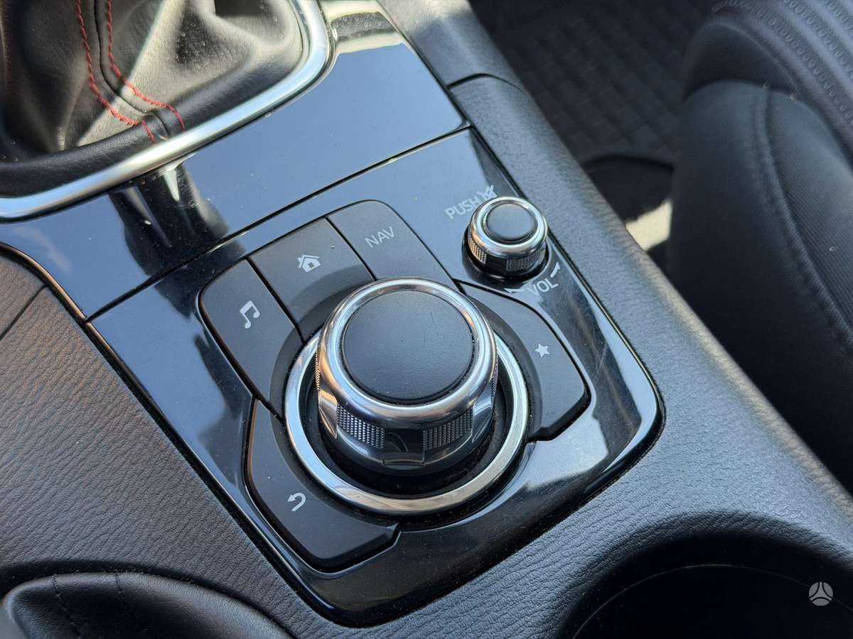 Mazda 3, 2.2 l., hatchback