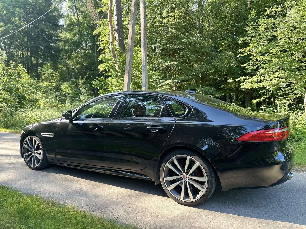 Jaguar XF, 3.0 l., Седан