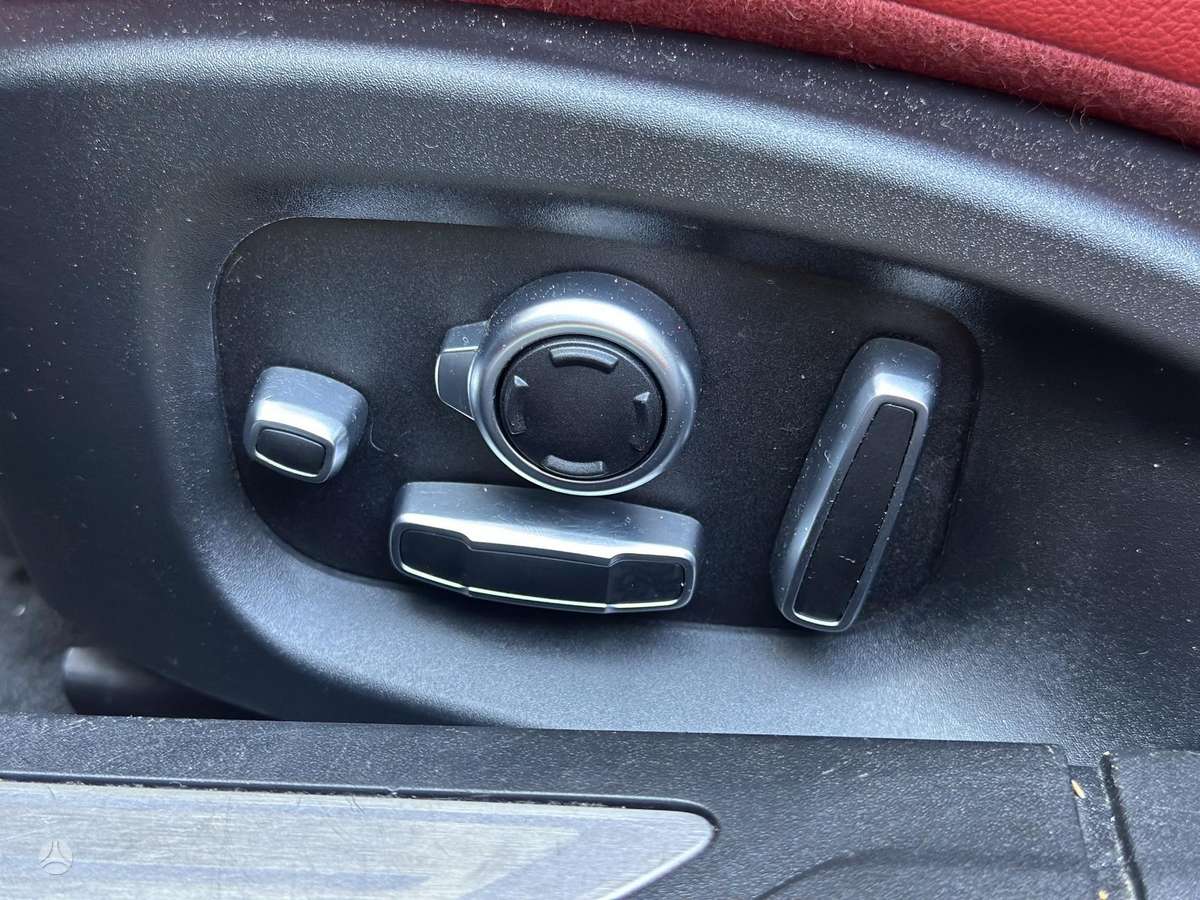Jaguar XF, 3.0 l., Седан