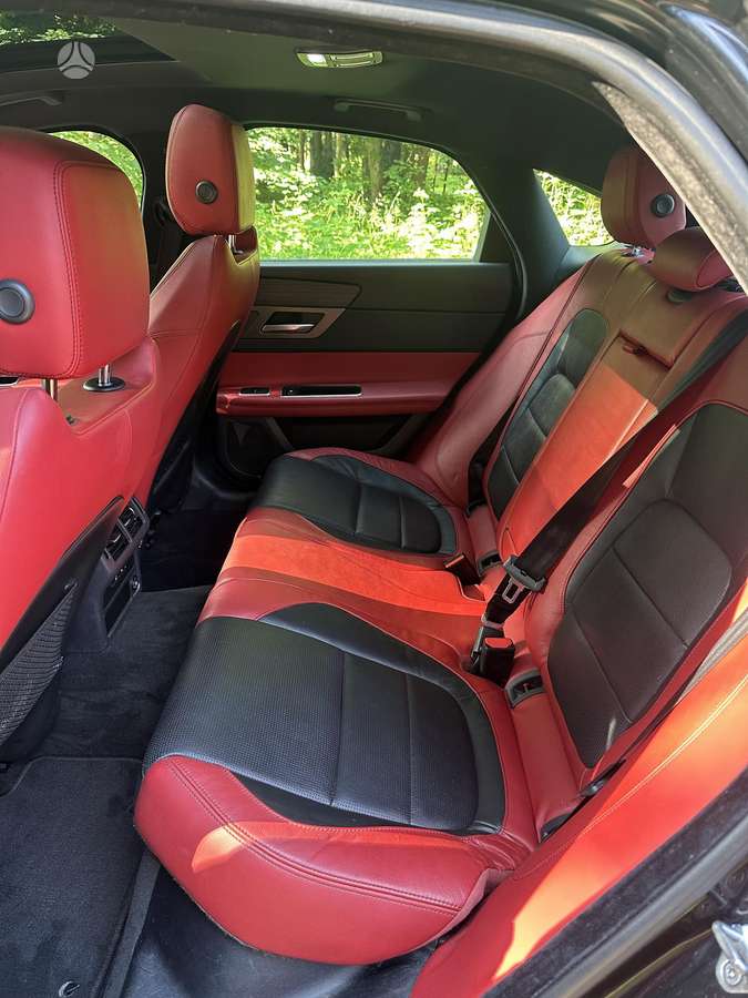 Jaguar XF, 3.0 l., Седан