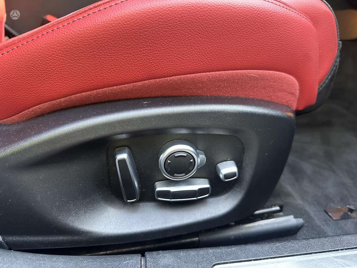 Jaguar XF, 3.0 l., Седан