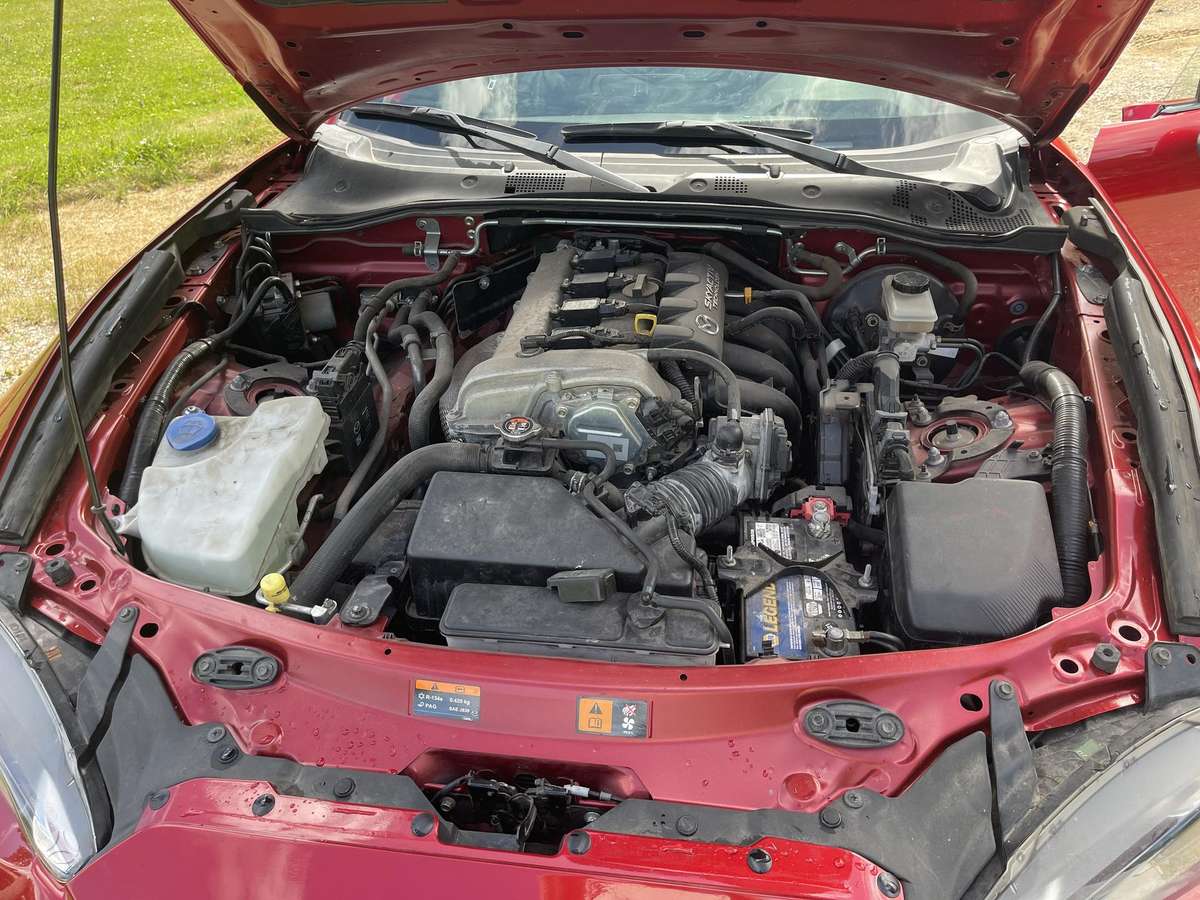 Mazda MX-5, 2.0 l., Купе (coupe)