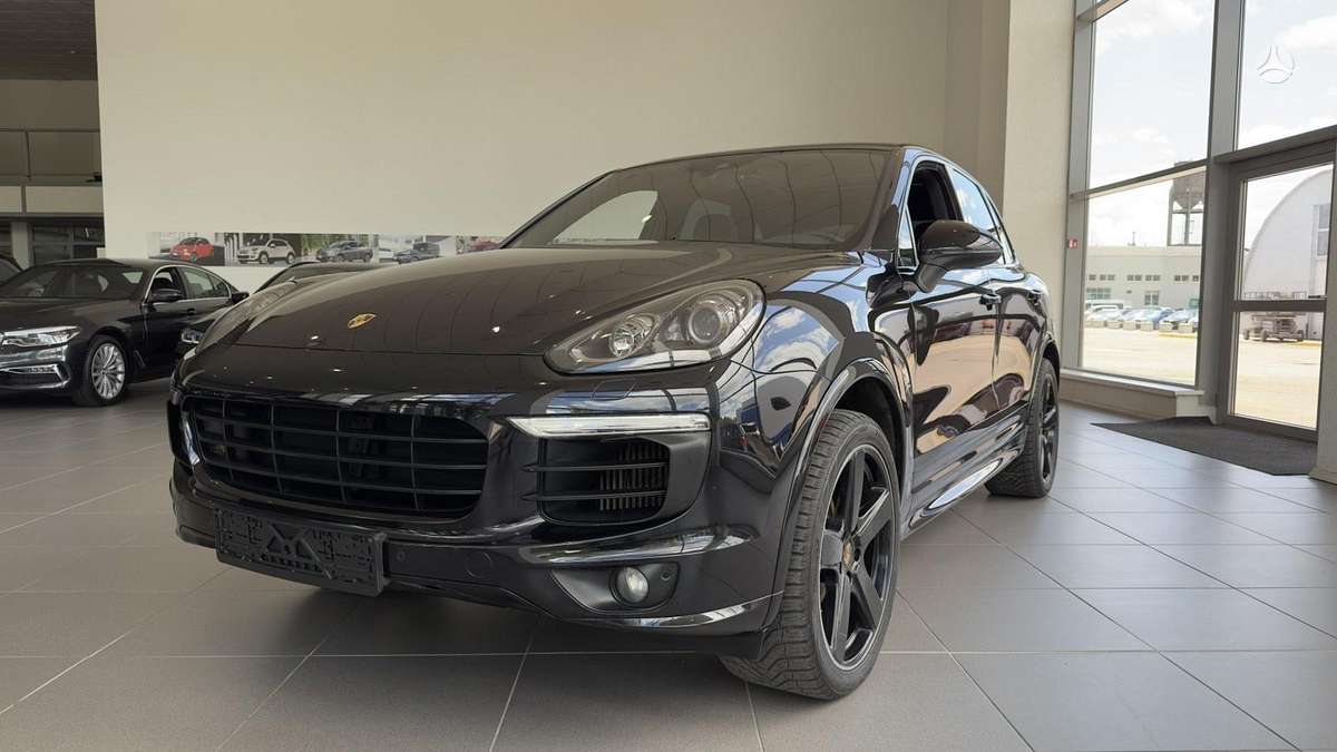 Porsche Cayenne - 2