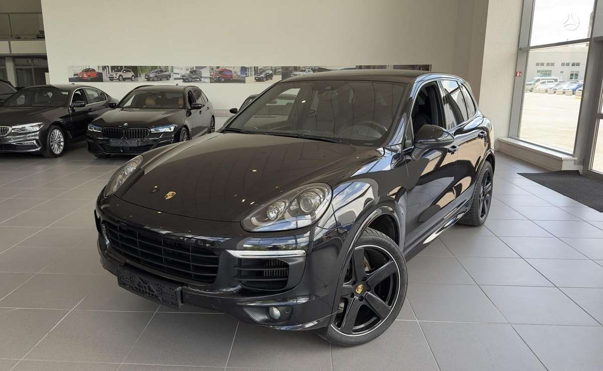 Porsche Cayenne - 1