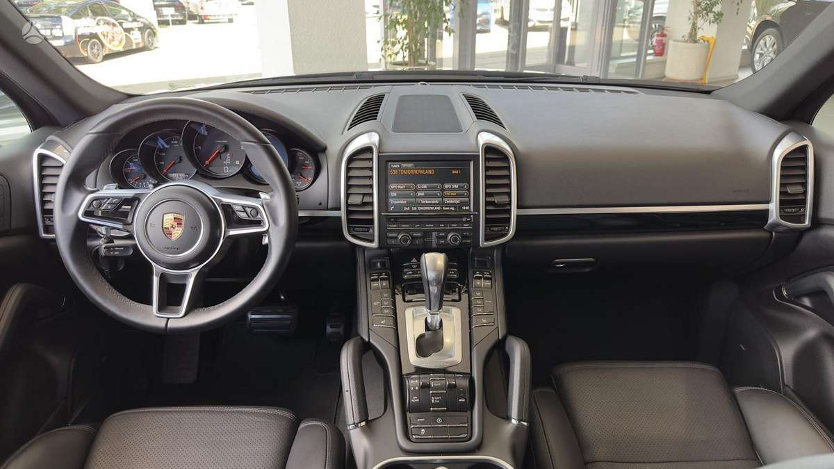 Porsche Cayenne - 12