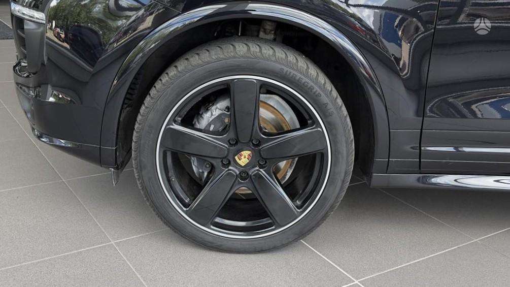 Porsche Cayenne - 3