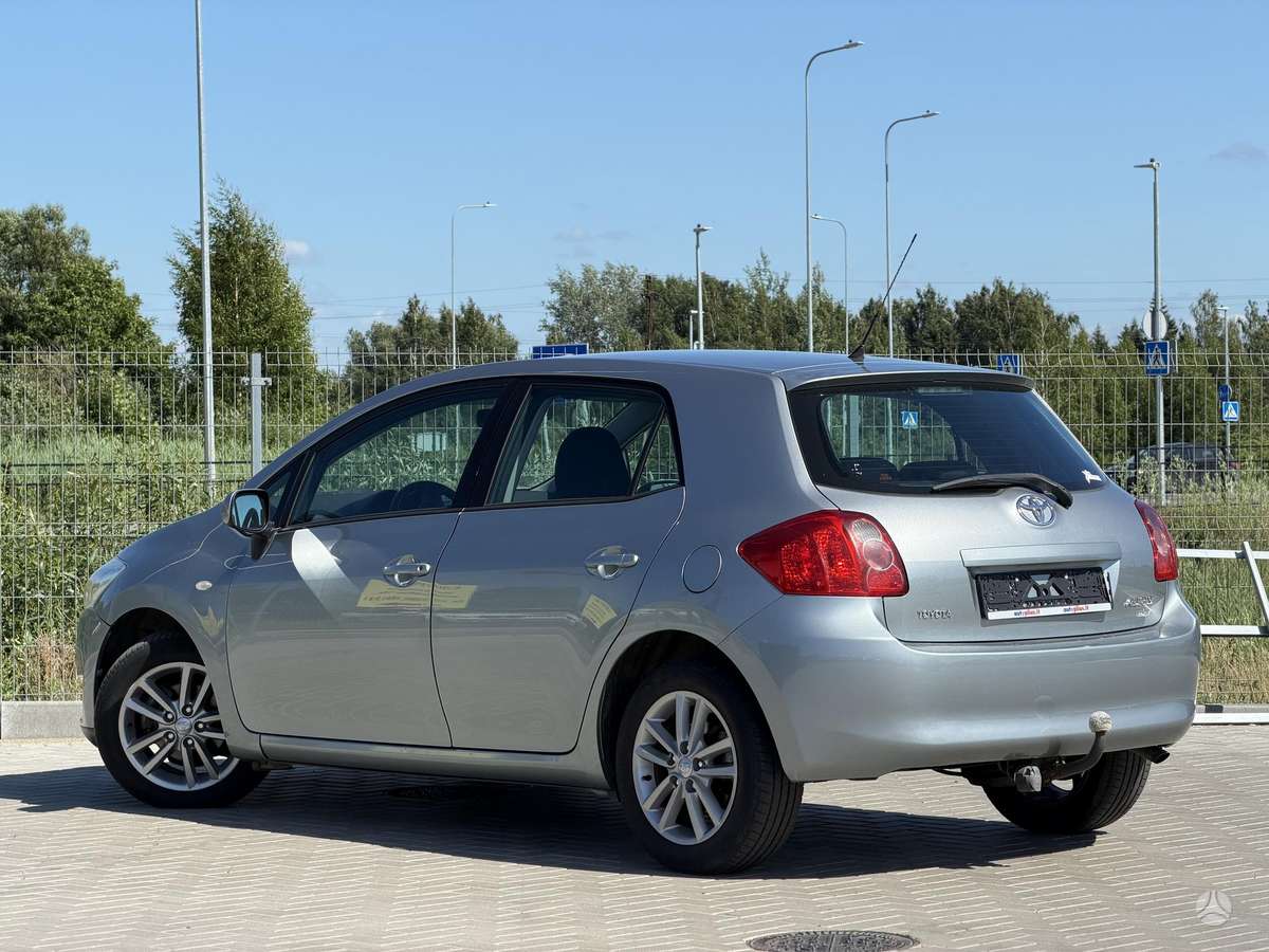 Toyota Auris, 1.4 l., hatchback
