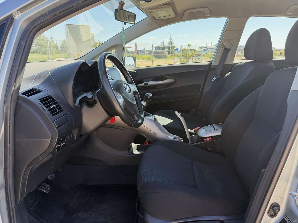 Toyota Auris, 1.4 l., hatchback