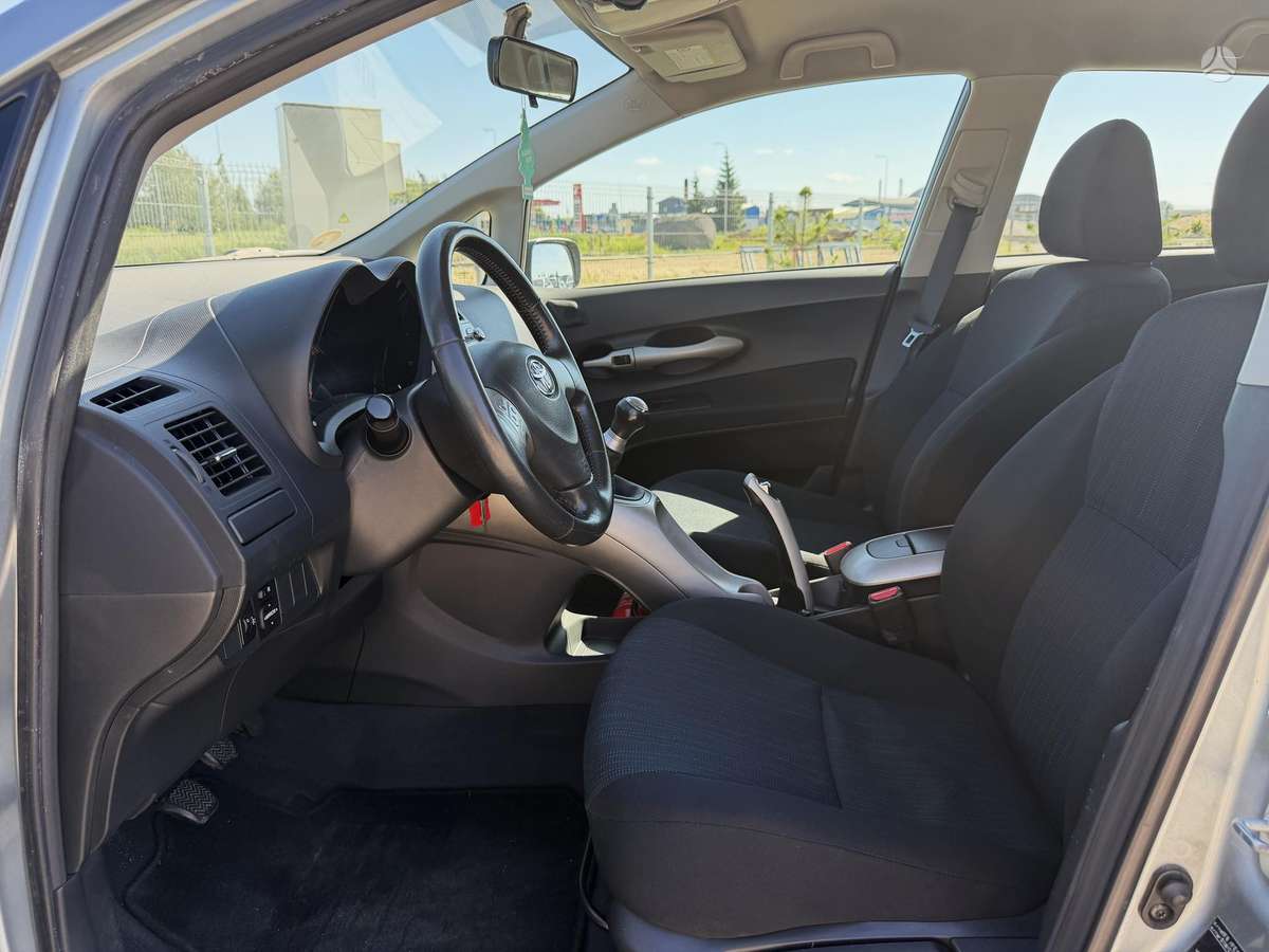 Toyota Auris - 10