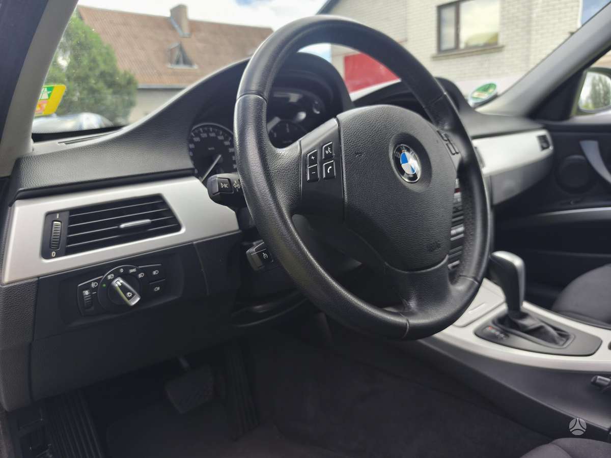 BMW 318, 2.0 l., wagon