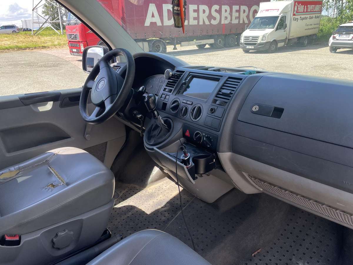 Volkswagen Transporter - 9