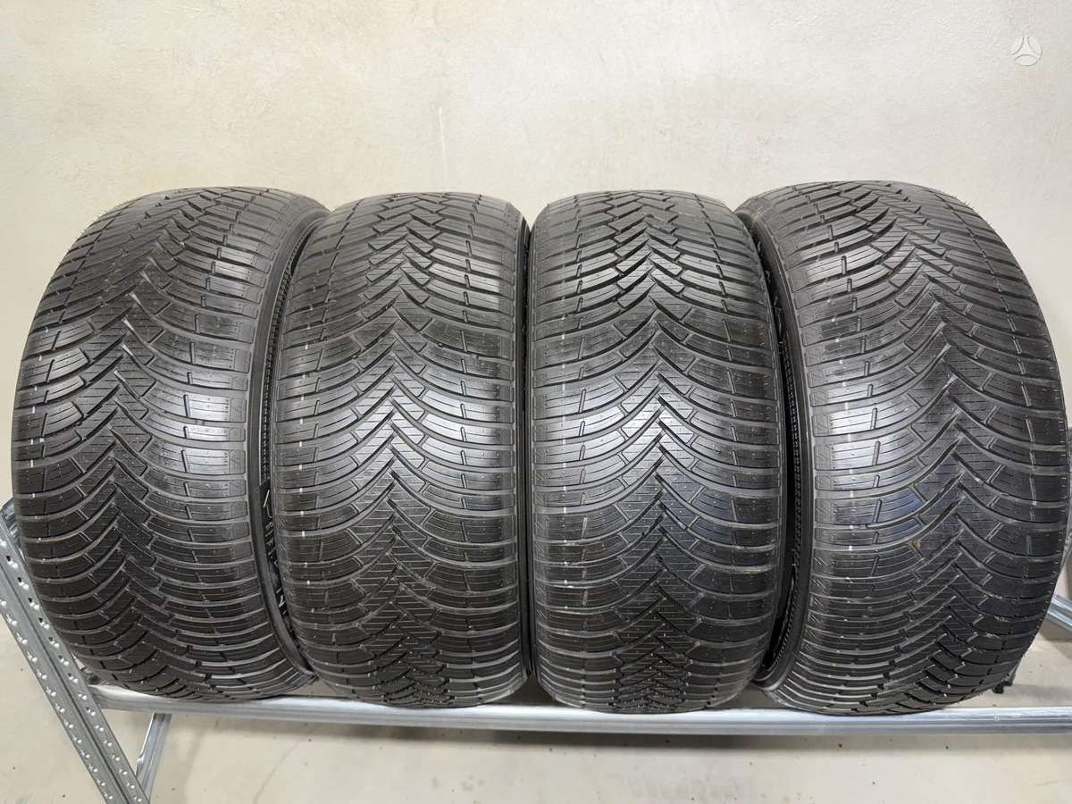 Kleber Quadraxer2, universalios 245/45 R17