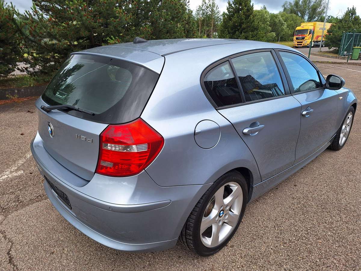 BMW 118, 2.0 l., hatchback