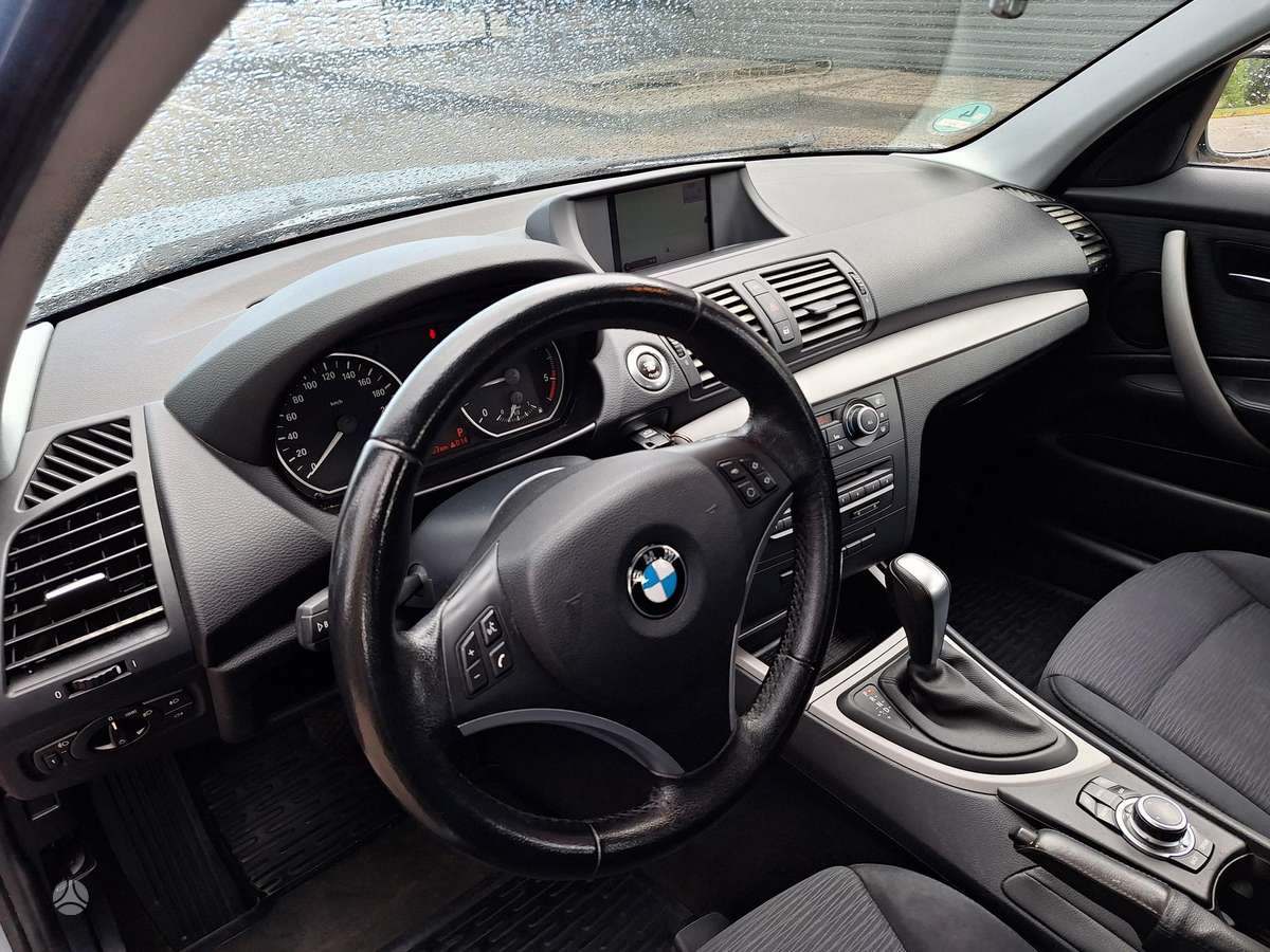 BMW 118, 2.0 l., hatchback