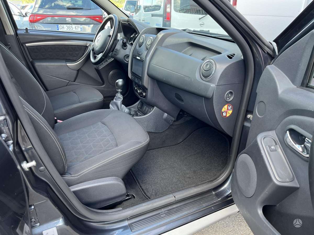 Dacia Duster, 1.2 l., Внедорожник / Кроссовер