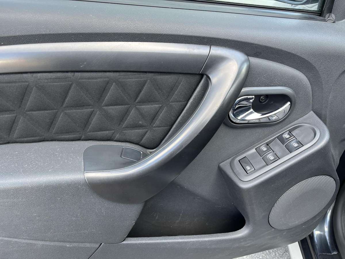 Dacia Duster, 1.2 l., Внедорожник / Кроссовер