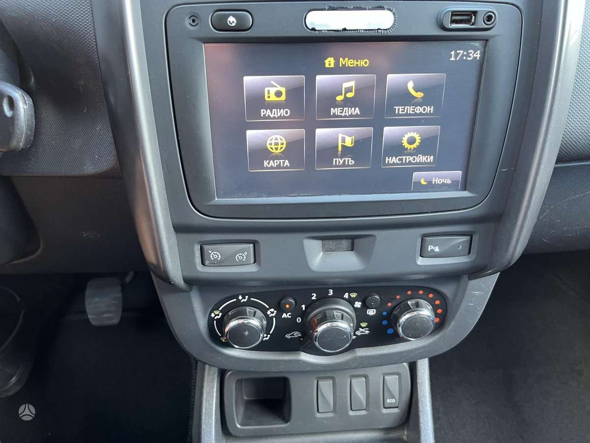 Dacia Duster, 1.2 l., Внедорожник / Кроссовер