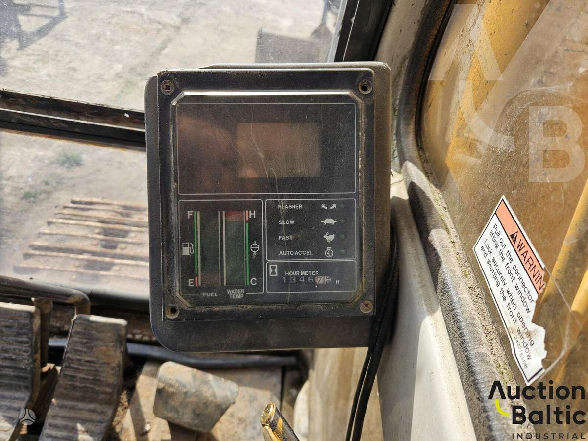 Kobelco SK 210 LC-1A, экскаваторы