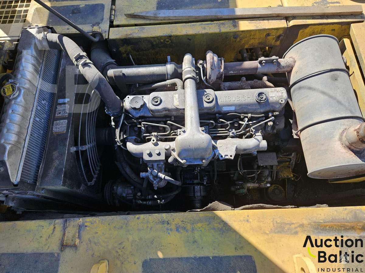 Kobelco SK 210 LC-1A, excavator