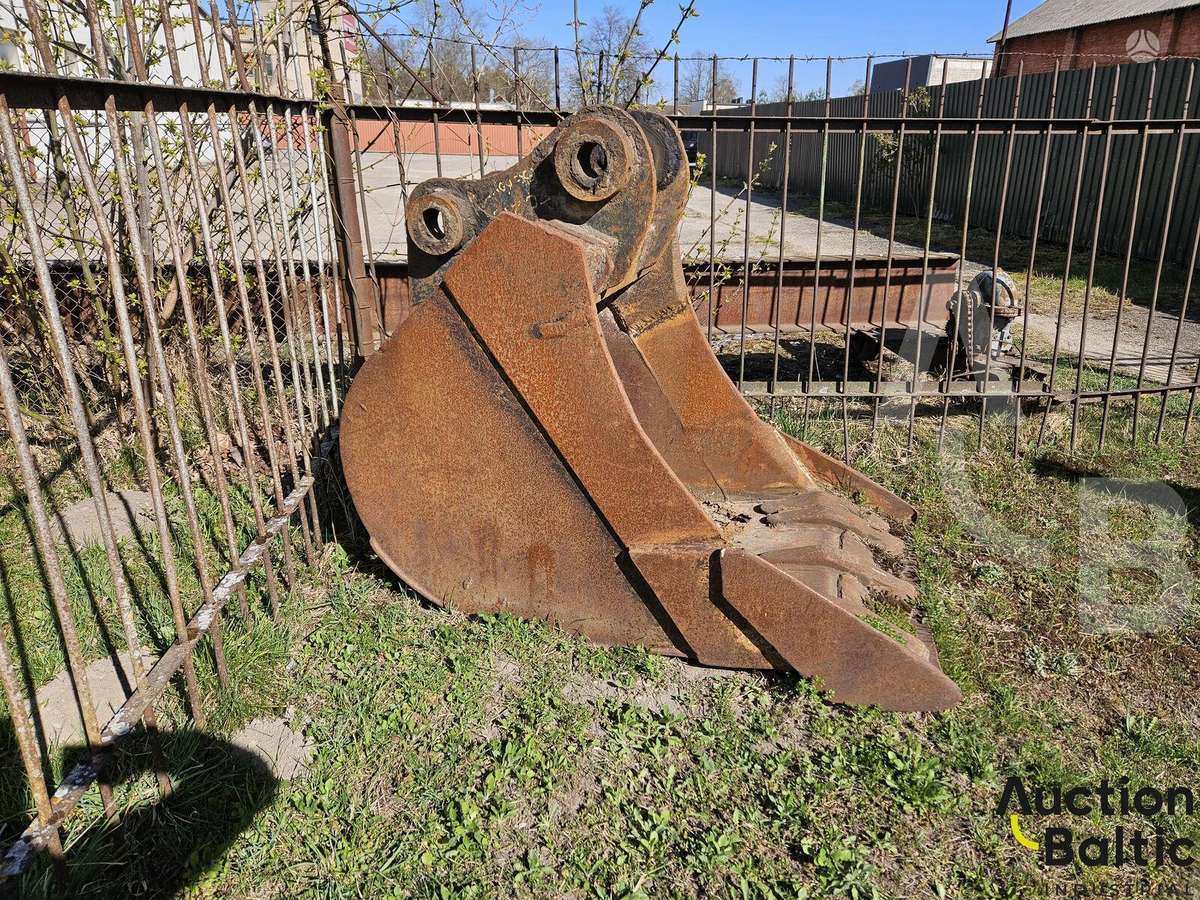 Kobelco SK 210 LC-1A, экскаваторы