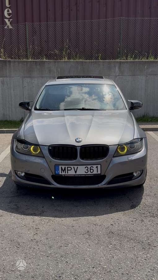 BMW 318, 2.0 l., Седан
