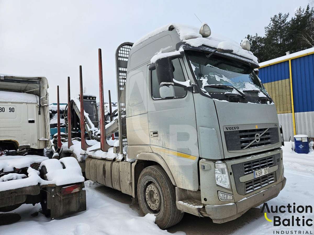 Volvo FH, timber trucks