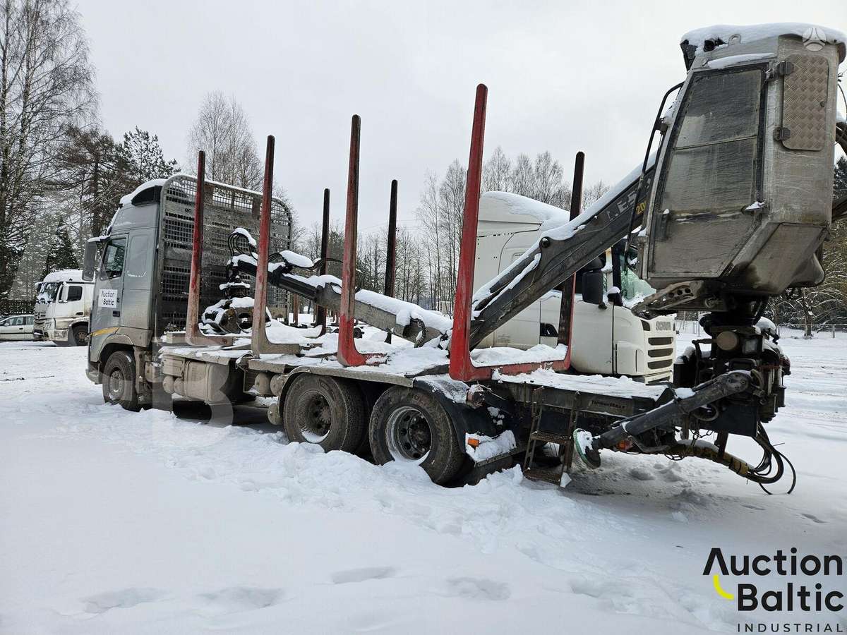 Volvo FH, timber trucks