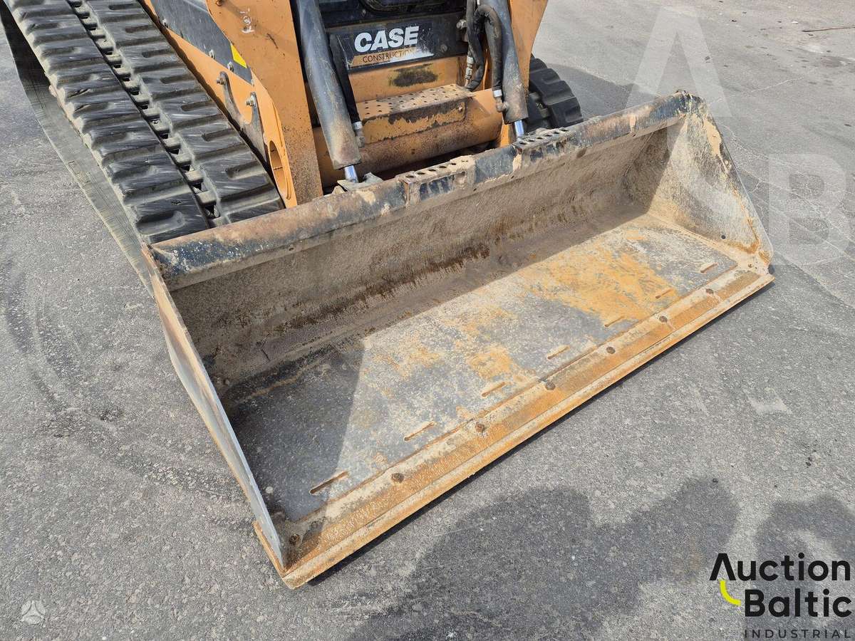 Case TR 320, mini loaders