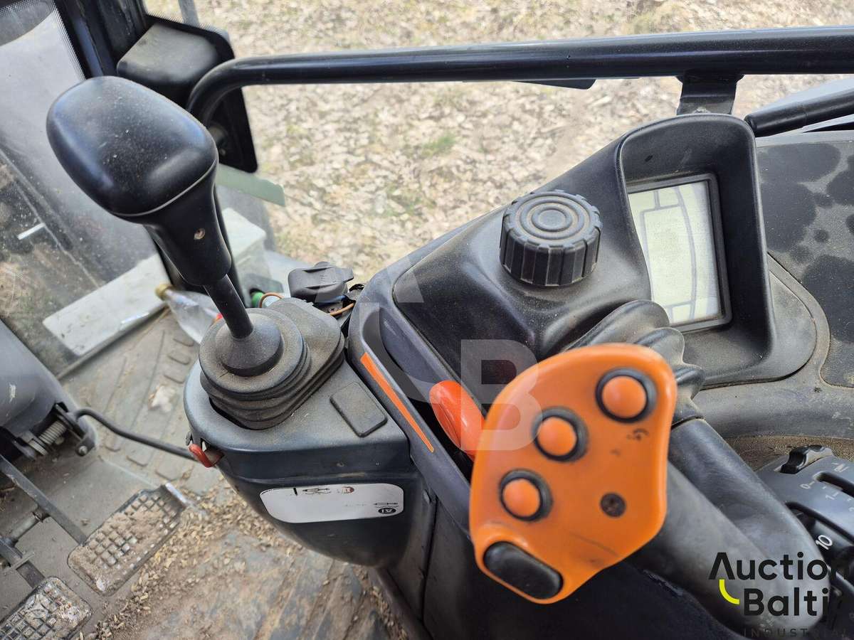 New Holland TM 190, тракторы