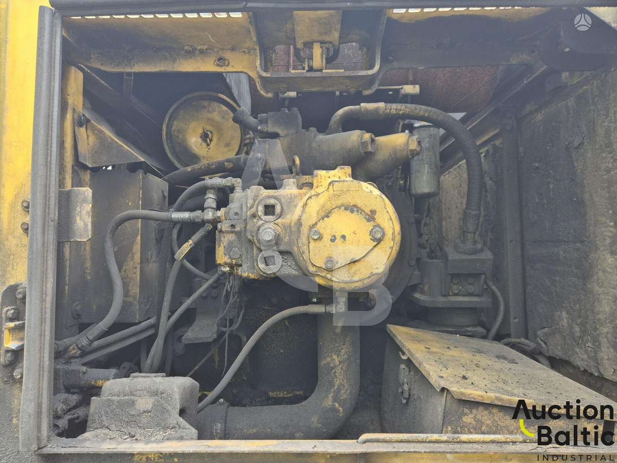 Komatsu PC340NLC-6K, excavator