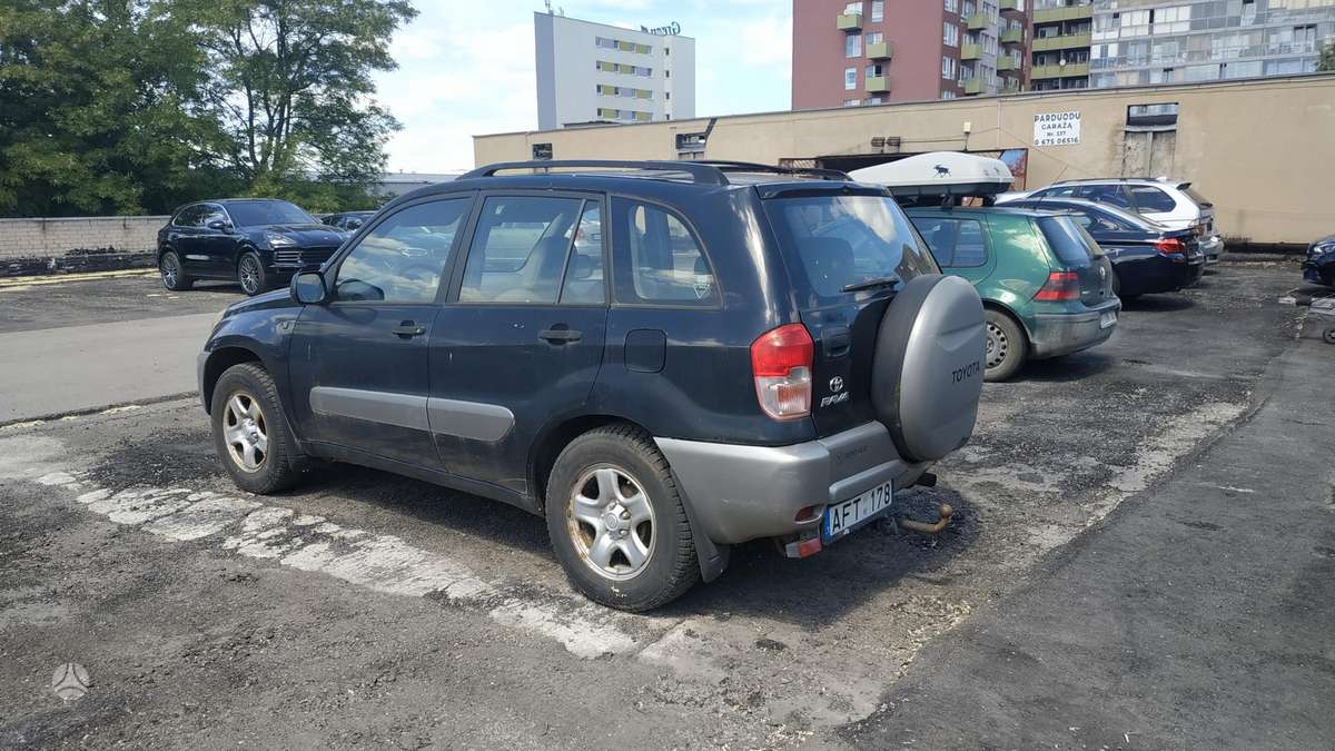 Toyota RAV4 - 3