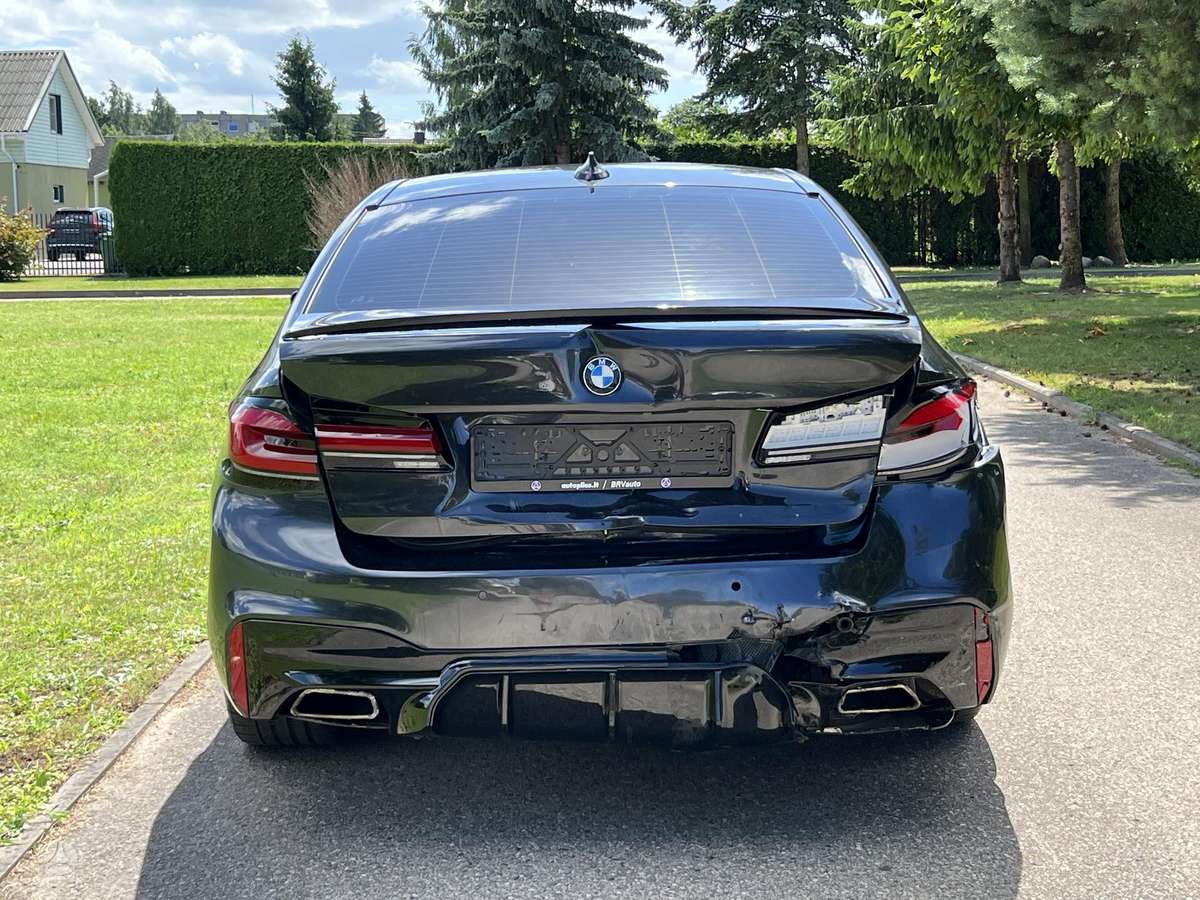 BMW 530, 3.0 l., Седан