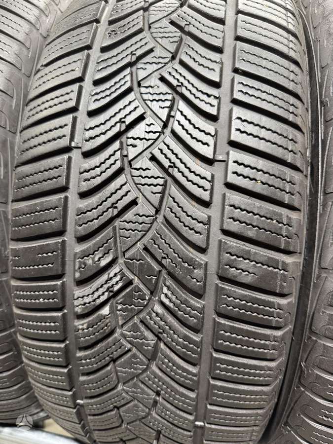 Goodyear Ultragrip performance, winter 225/50 R17