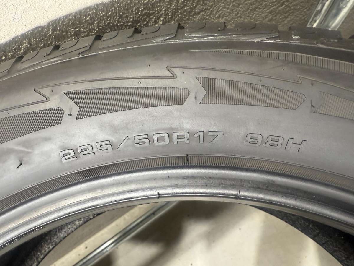 Goodyear Ultragrip performance, зимние 225/50 R17