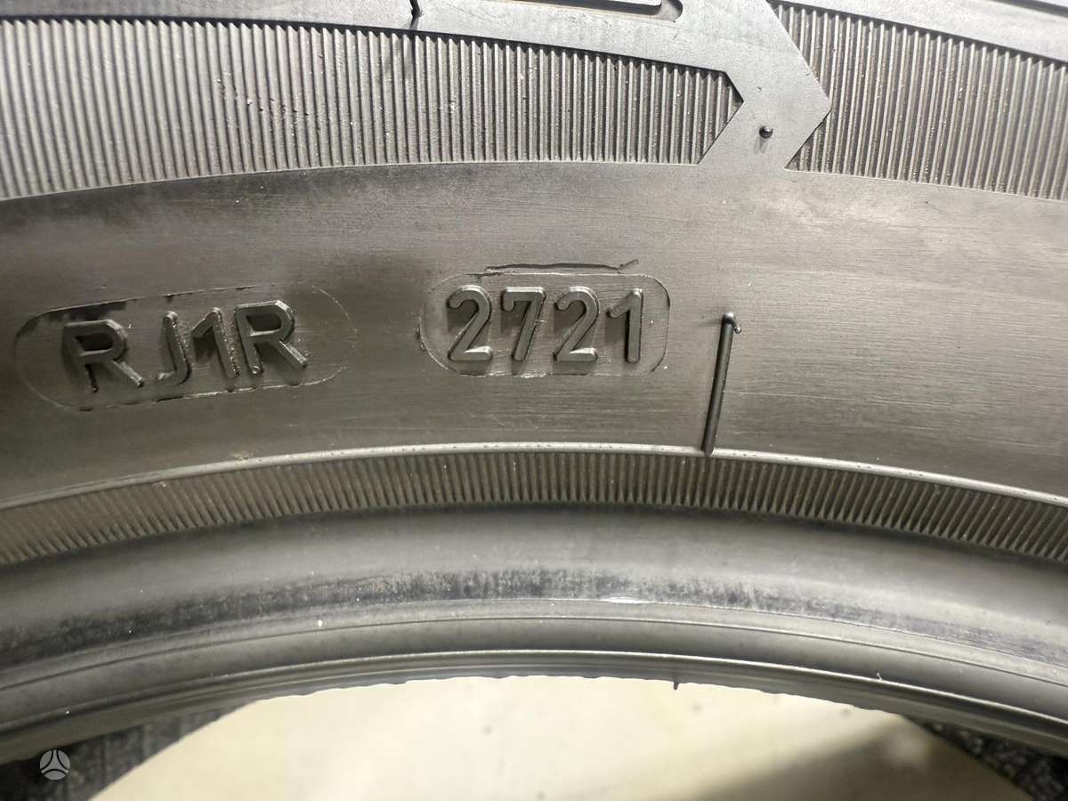 Goodyear Ultragrip performance, winter 225/50 R17