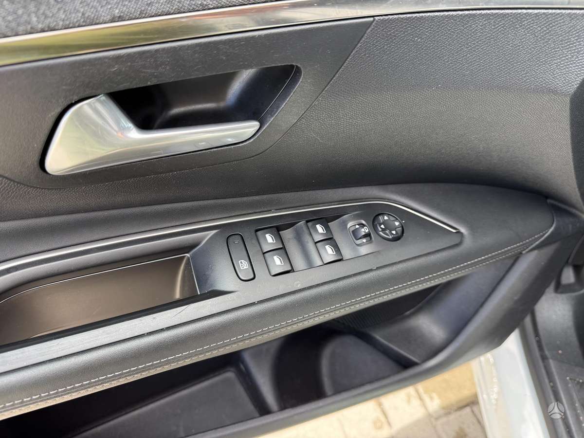 Peugeot 3008 - 8