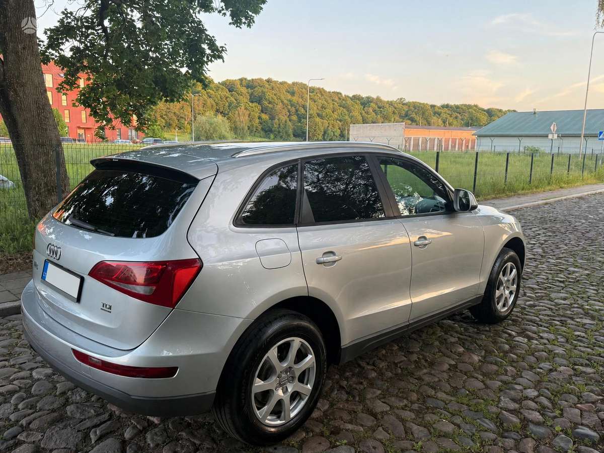 Audi Q5, 2.0 l., Внедорожник / Кроссовер