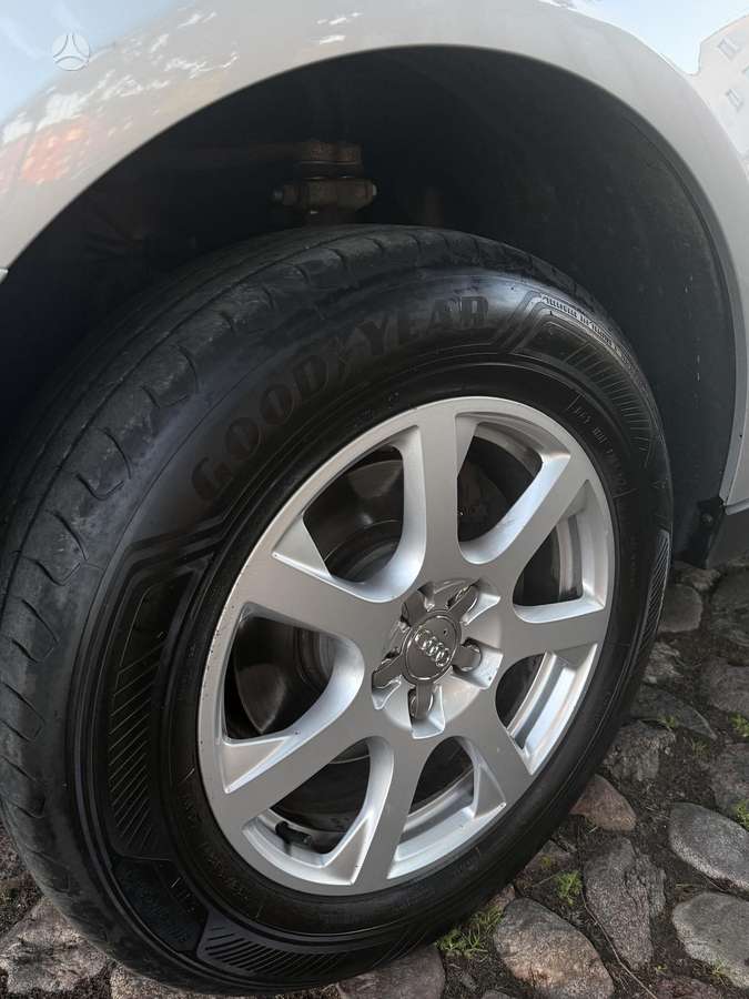 Audi Q5, 2.0 l., Внедорожник / Кроссовер