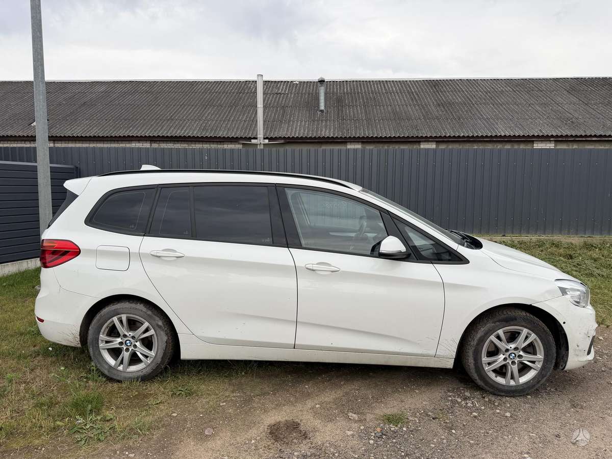 BMW 218 Gran Tourer, Минивэн