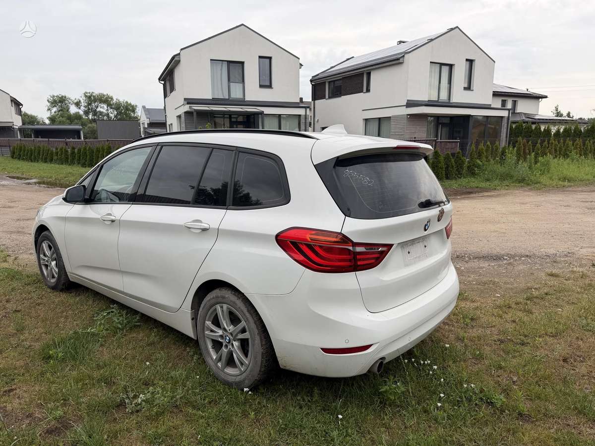 BMW 218 Gran Tourer, Минивэн