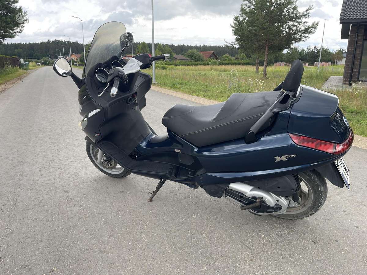 Piaggio Xevo 400cc, scooters / mopeds