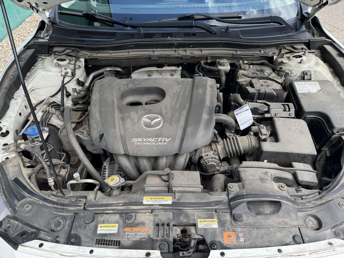 Mazda 3, 1.5 l., hečbekas