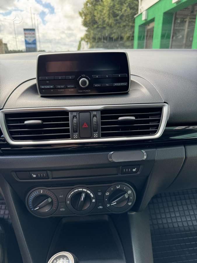 Mazda 3, 1.5 l., hečbekas