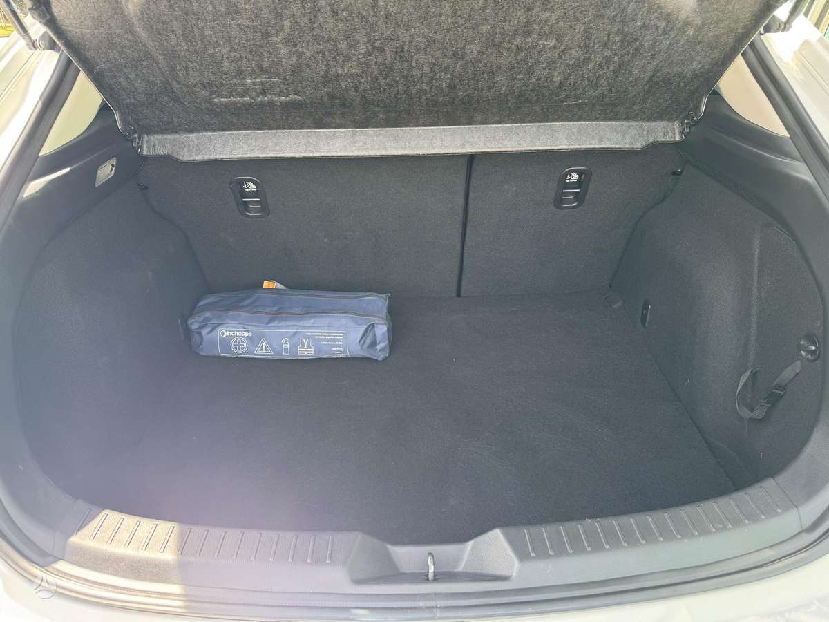 Mazda 3, 1.5 l., hečbekas
