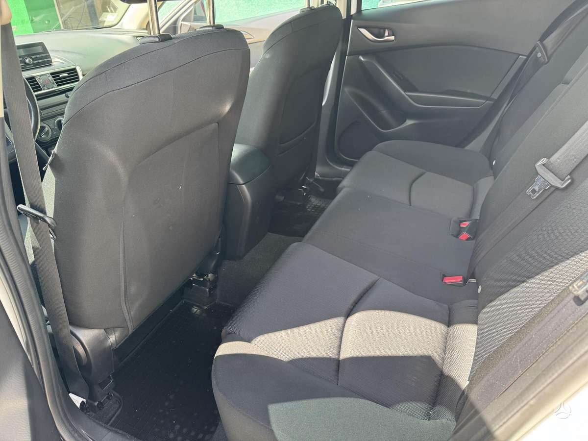 Mazda 3, 1.5 l., hečbekas
