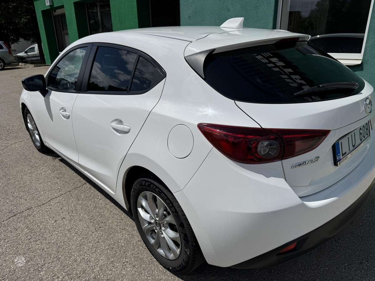Mazda 3, 1.5 l., Хэтчбек