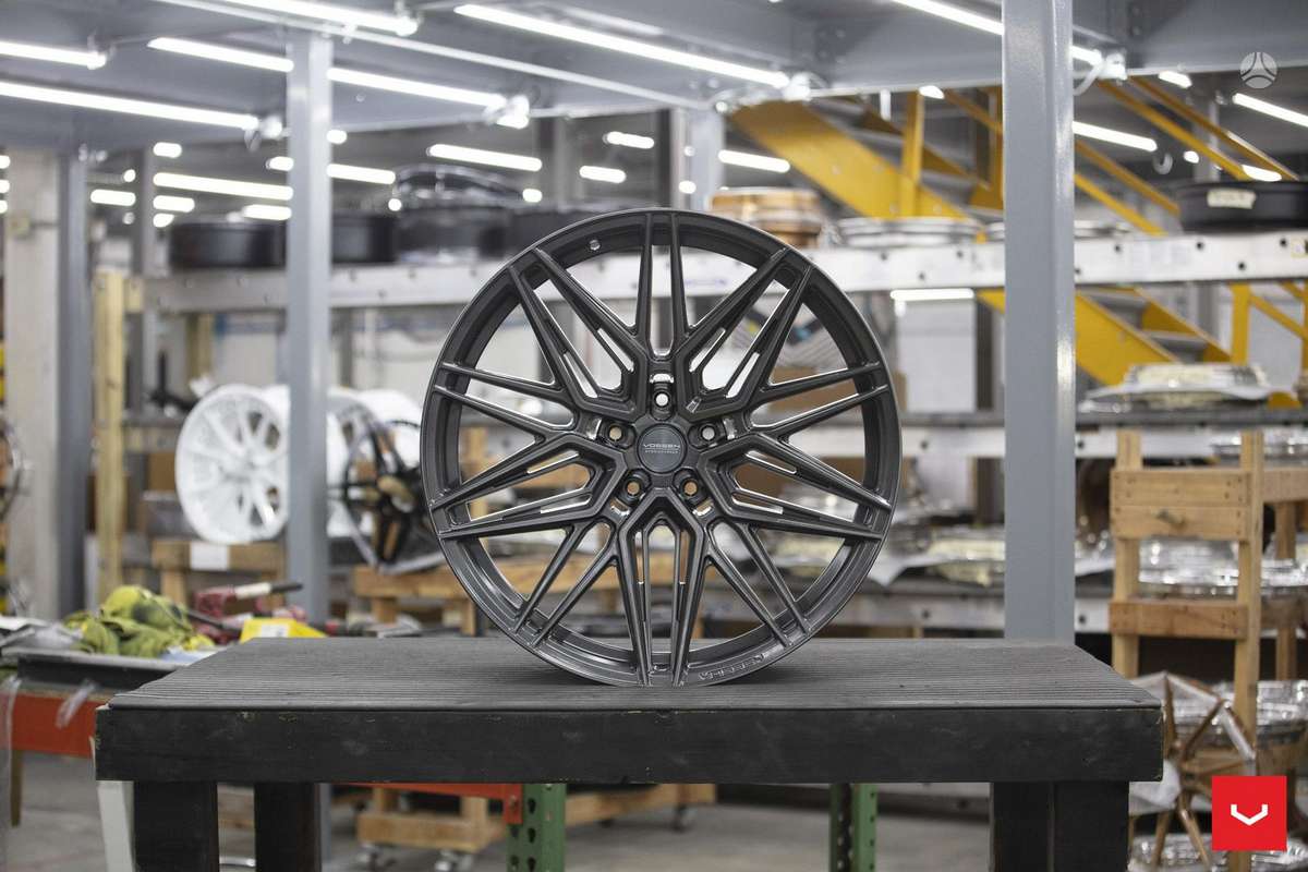 Vossen HF-7, light alloy, R20