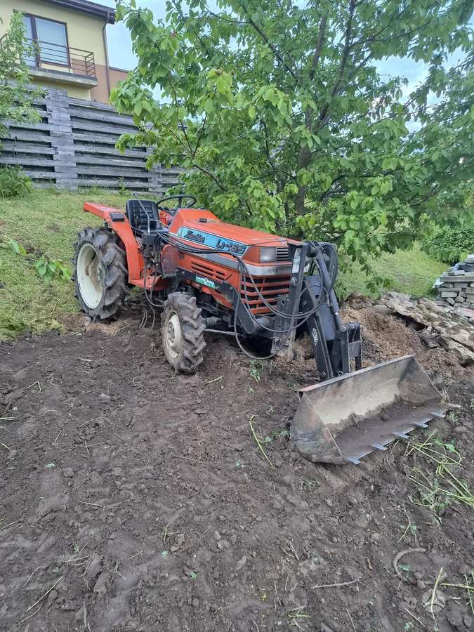 Kubota Sunshine, tractors
