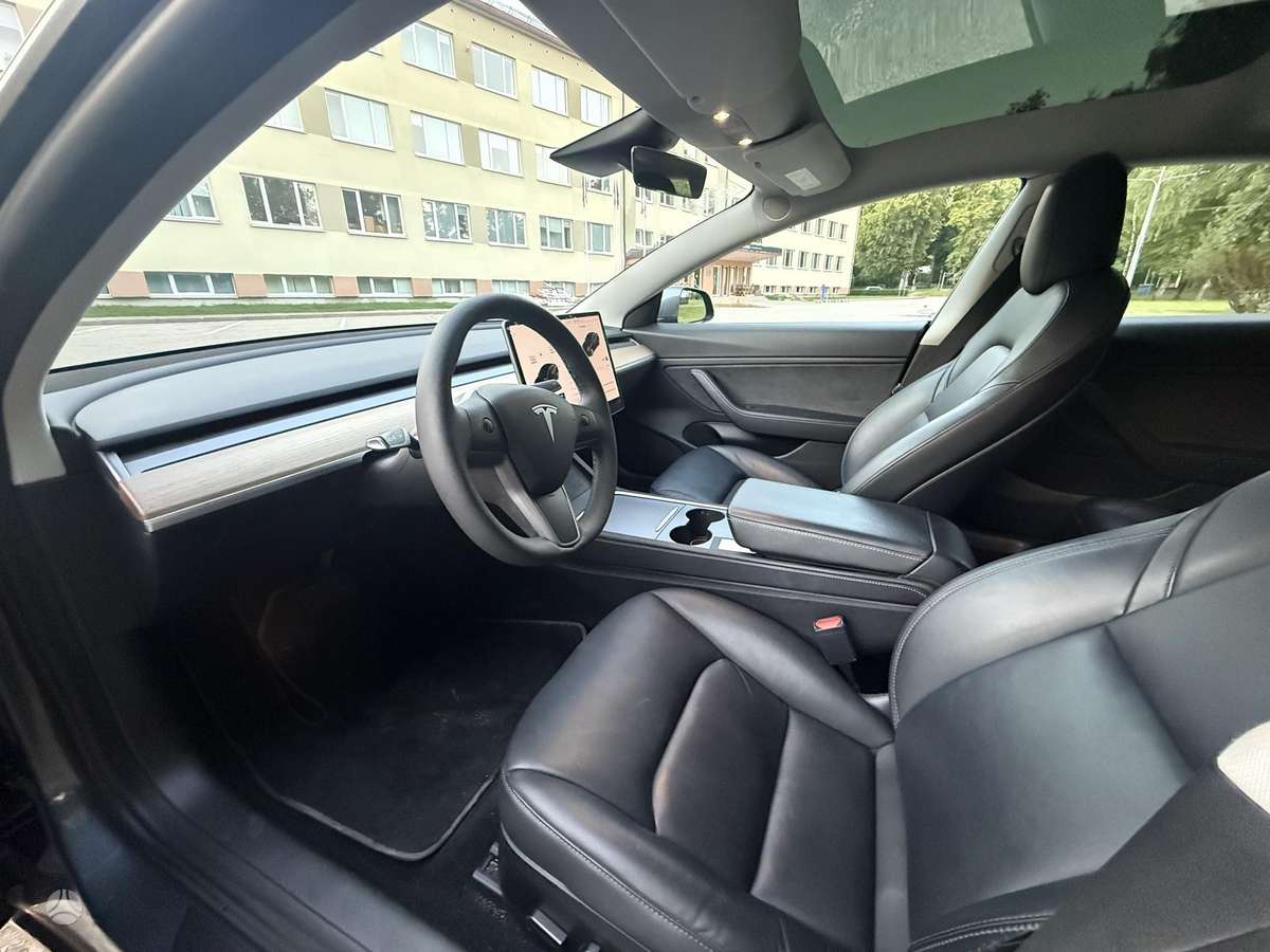 Tesla Model 3, 82 кВт·ч, Седан