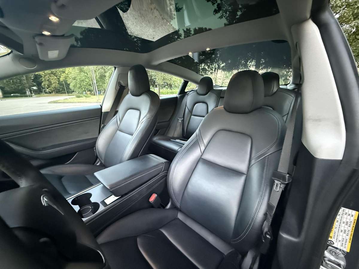 Tesla Model 3, 82 кВт·ч, Седан